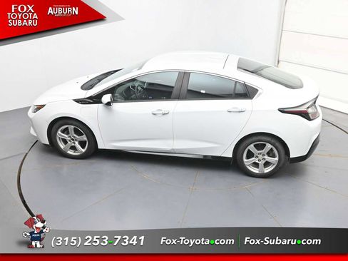 Used 2017 Chevrolet Volt LT w/ Comfort Package FWD image 33