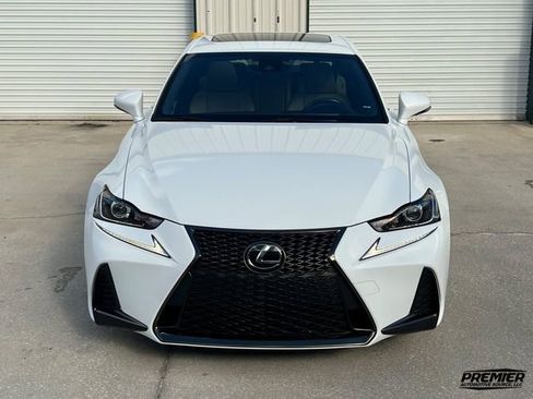 Used 2018 Lexus IS 300 image 9