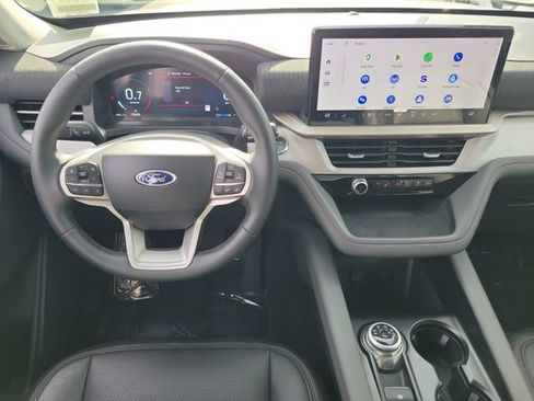 Used 2026 Ford Explorer Active RWD image 4