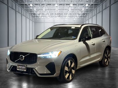 Used 2025 Volvo XC60 T8 Plus w/ Climate Package