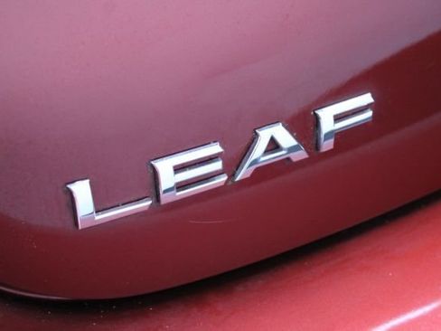Used 2015 Nissan Leaf S w/ Charge Package FWD image 7