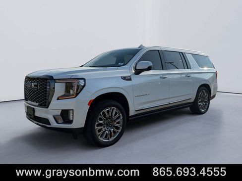 Used 2024 GMC Yukon XL Denali Ultimate AWD/4WD image 7