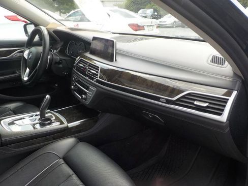 Used 2019 BMW 740i xDrive w/ Executive Package AWD/4WD image 31