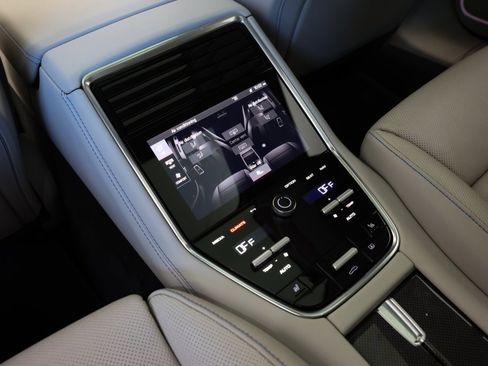 Used 2023 Porsche Panamera Turbo S image 27