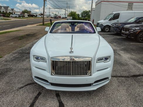 Used 2018 Rolls-Royce Dawn RWD image 5