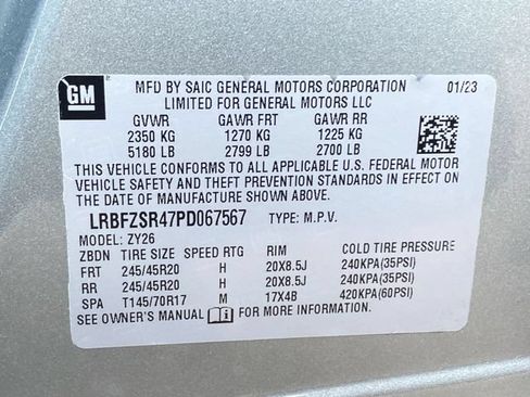 Used 2023 Buick Envision Avenir AWD/4WD image 35