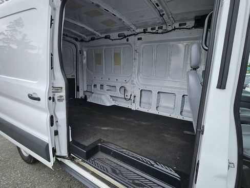 Used 2016 Ford Transit 250 148 Medium Roof RWD image 21