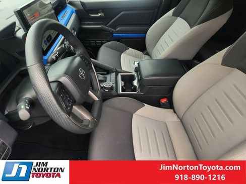 Used 2025 Toyota Tacoma TRD Off-Road w/ TRD Off Road Upgrade Package AWD/4WD image 14