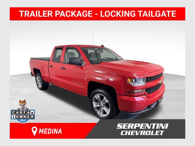 Used 2018 Chevrolet Silverado 1500 Custom w/ Custom Value Package AWD/4WD image 1