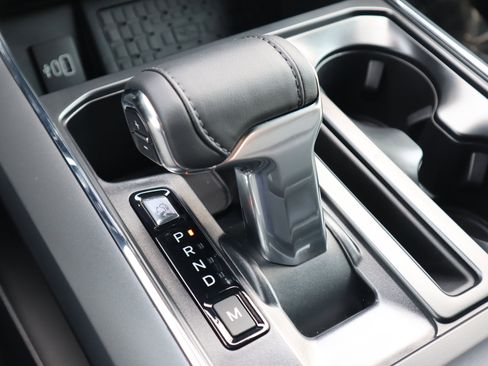 New 2025 Ford F150 Lariat w/ Equipment Group 502A High image 32