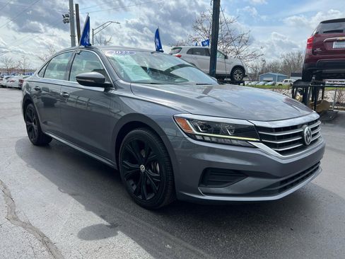 Used 2022 Volkswagen Passat 2.0T SE image 8