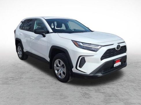 Certified 2023 Toyota RAV4 LE image 3