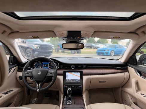 Used 2017 Maserati Quattroporte S GranLusso RWD image 2