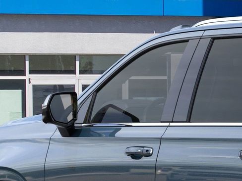 New 2026 Chevrolet Suburban Premier image 13