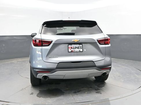 Used 2025 Chevrolet Blazer LT FWD image 6