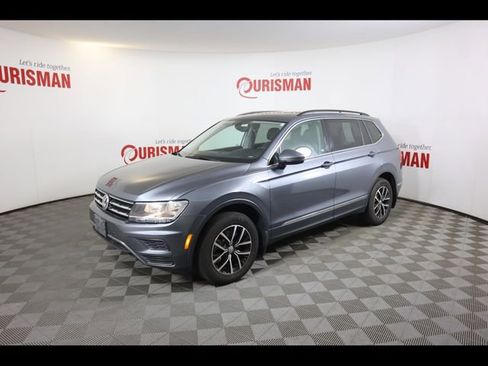Used 2021 Volkswagen Tiguan SE w/ Panoramic Sunroof Package image 4