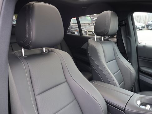 Certified 2025 Mercedes-Benz GLE 450 4MATIC Coupe image 31