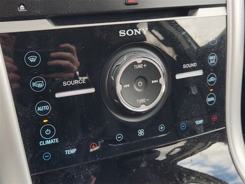 Used 2014 Ford Edge Limited image 29