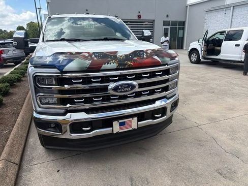 Used 2024 Ford F250 Lariat w/ Chrome Package AWD/4WD image 11