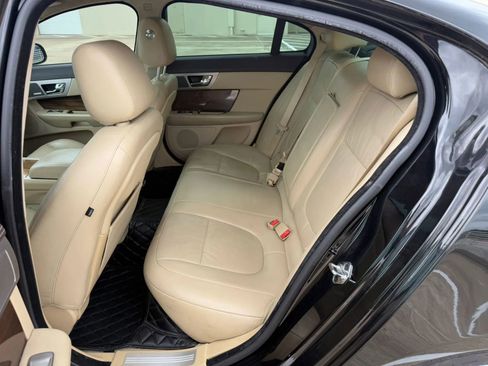 Used 2011 Jaguar XF Supercharged RWD image 14