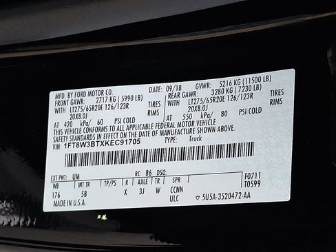 Used 2019 Ford F350 Lariat w/ Chrome Package image 26