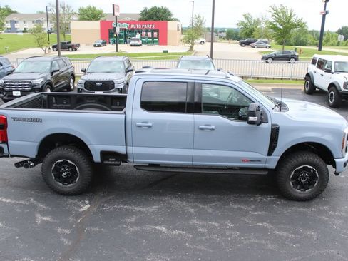 New 2026 Ford F350 Platinum w/ Tremor Off-Road Package AWD/4WD image 11