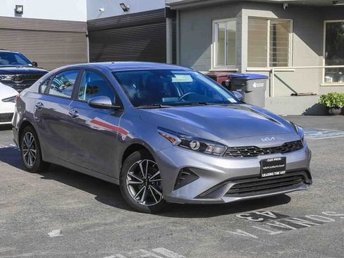 Certified 2023 Kia Forte LXS w/ LXS Technology Package image 2