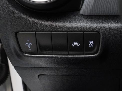 Used 2021 Hyundai Kona SE image 30