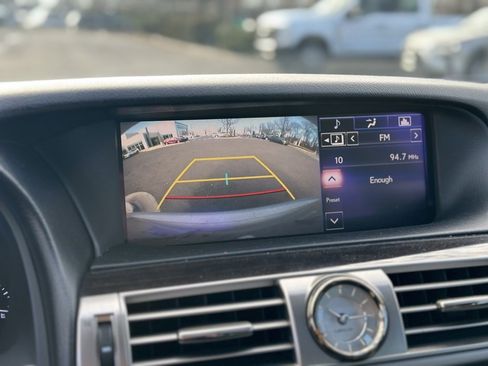 Used 2015 Lexus LS 460 AWD image 13