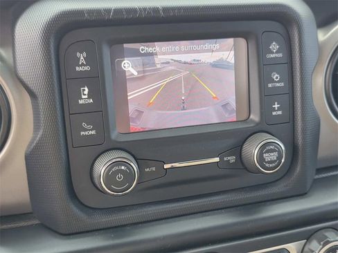 Used 2020 Jeep Gladiator Sport w/ Quick Order Package 24S image 15