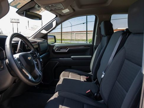 Used 2023 Chevrolet Silverado 1500 LT RWD image 13