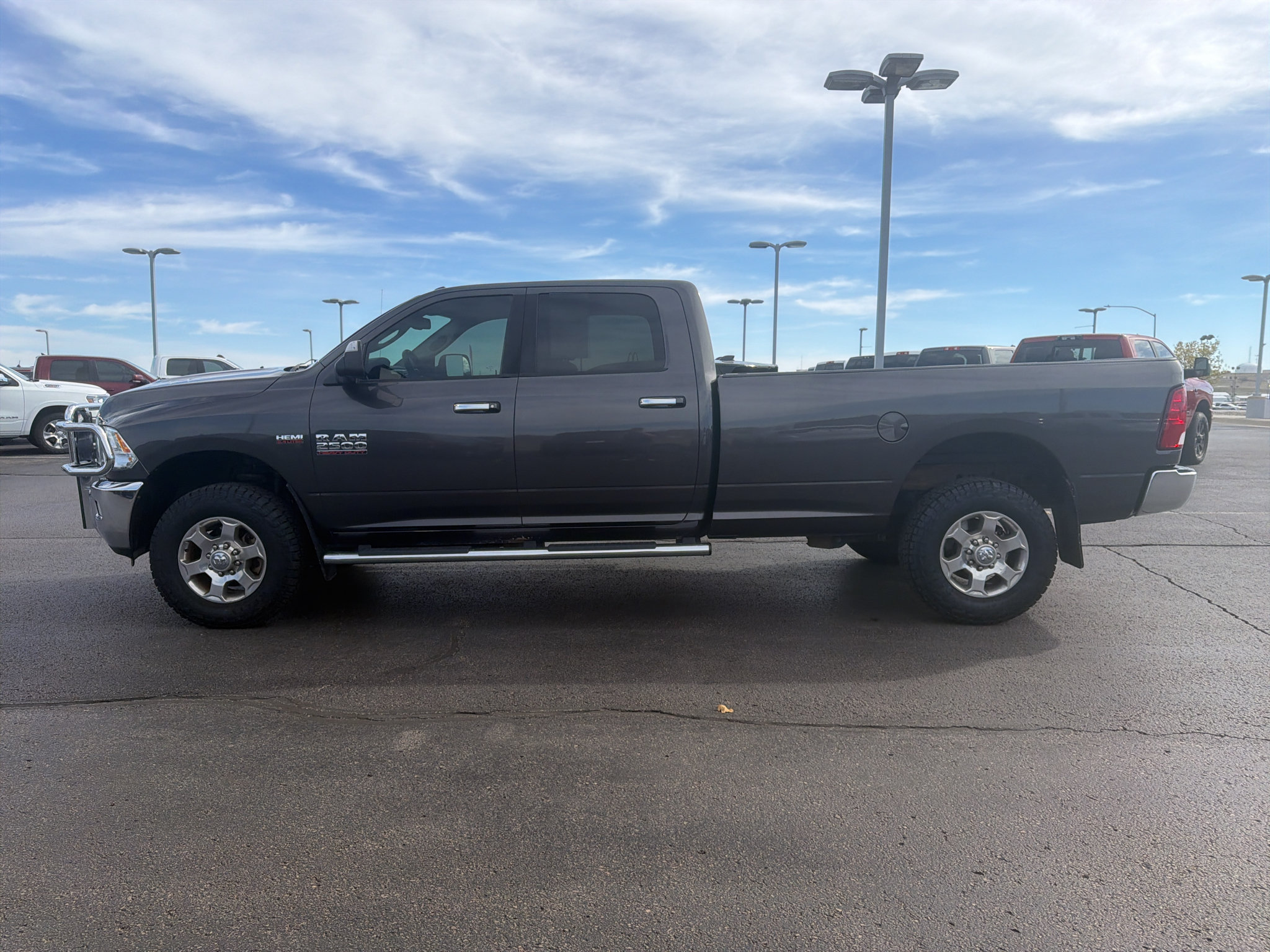 Used 2016 RAM 2500 SLT w/ Luxury Group AWD/4WD image 8