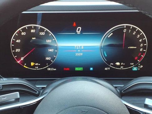 Used 2025 Mercedes-Benz GLE 450e 4MATIC image 11