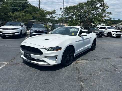 Used 2019 Ford Mustang Convertible w/ Equipment Group 101A RWD image 5