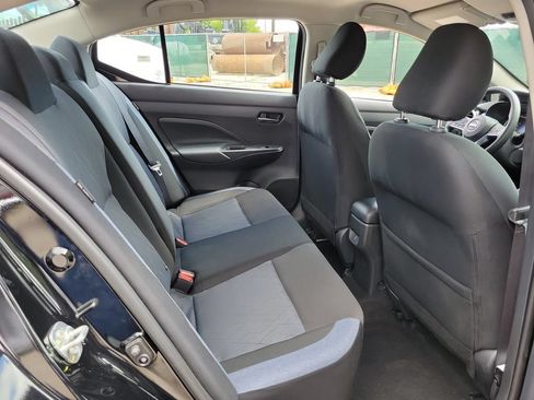 Used 2025 Nissan Versa SV FWD image 20