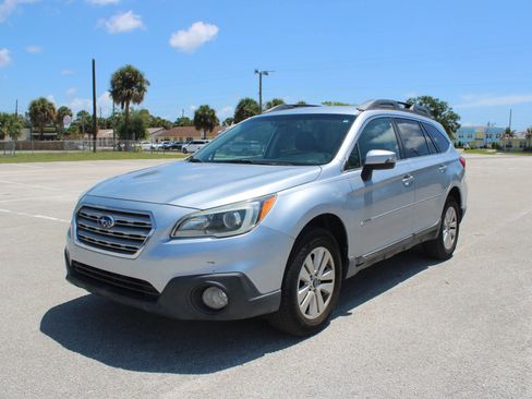 Used 2016 Subaru Outback 2.5i Premium AWD/4WD image 1