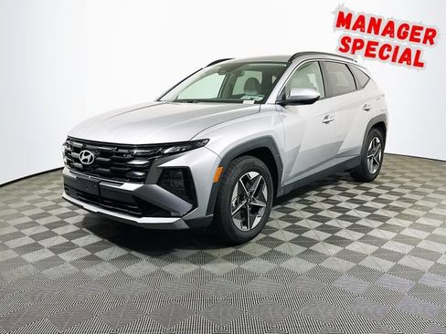 Used 2025 Hyundai Tucson SEL FWD image 4