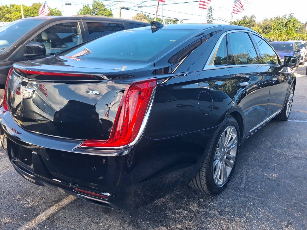 Used 2019 Cadillac XTS Luxury FWD image 4