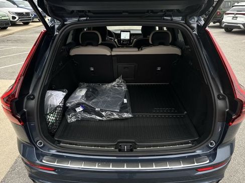 New 2026 Volvo XC60 T8 Plus w/ Protection Package Premier AWD/4WD image 27