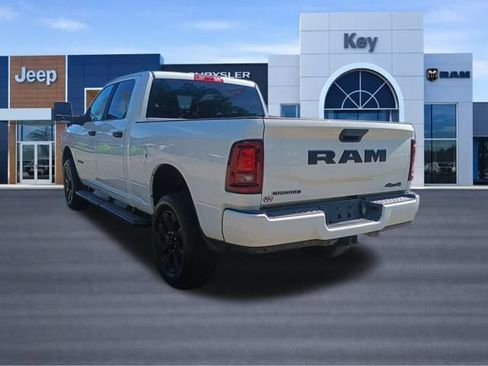 Used 2025 RAM 2500 Big Horn AWD/4WD image 3
