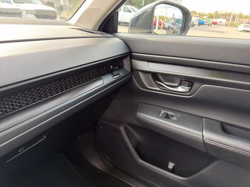 Used 2025 Honda CR-V EX image 26