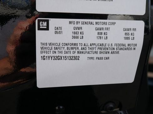 Used 2001 Chevrolet Corvette Convertible w/ Preferred Equipment Group1 image 19