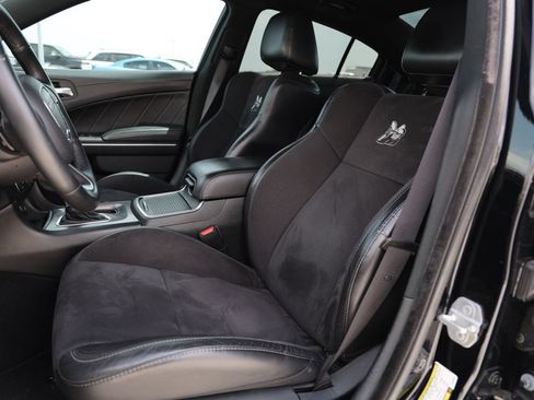 Used 2019 Dodge Charger Scat Pack w/ Plus Group RWD image 25