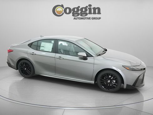 New 2026 Toyota Camry SE FWD image 22