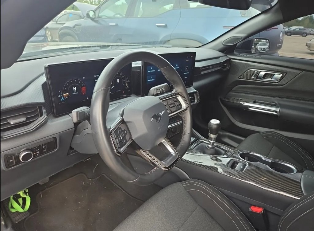 Used 2025 Ford Mustang GT RWD image 3