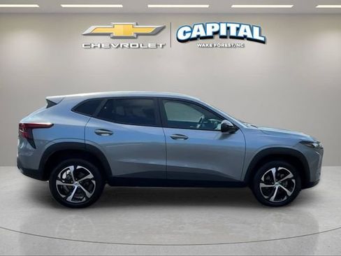 Used 2024 Chevrolet Trax RS w/ Driver Confidence Package FWD image 7