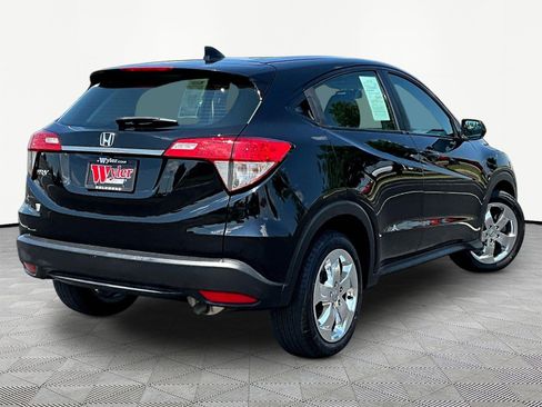 Used 2021 Honda HR-V LX image 6