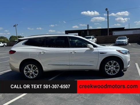 Used 2018 Buick Enclave Avenir w/ Avenir Technology Package AWD/4WD image 7