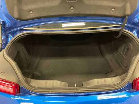 Used 2018 Chevrolet Camaro SS RWD image 22
