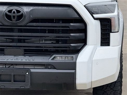 Used 2022 Toyota Tundra SR5 image 7
